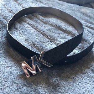 Micheal Kors Logo belt